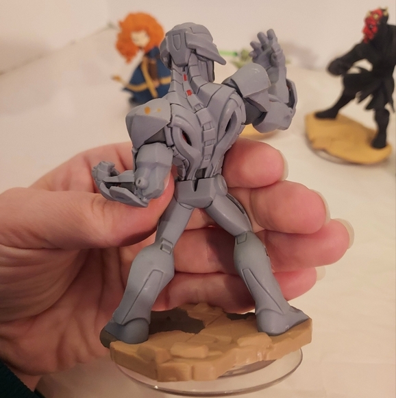 Lot of FIVE (5) Disney Infinity Figures - Marvel, Pixar and Star Wars - Picture 3 of 16